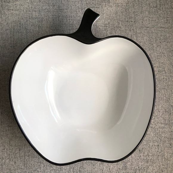 Torre & TAGUS Apple shaped  white bowl with black trim. - Picture 2 of 9